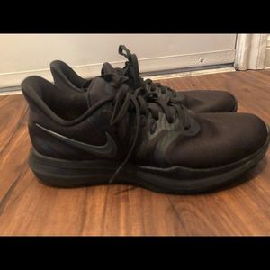 Nike Comfort Sole Sneakers